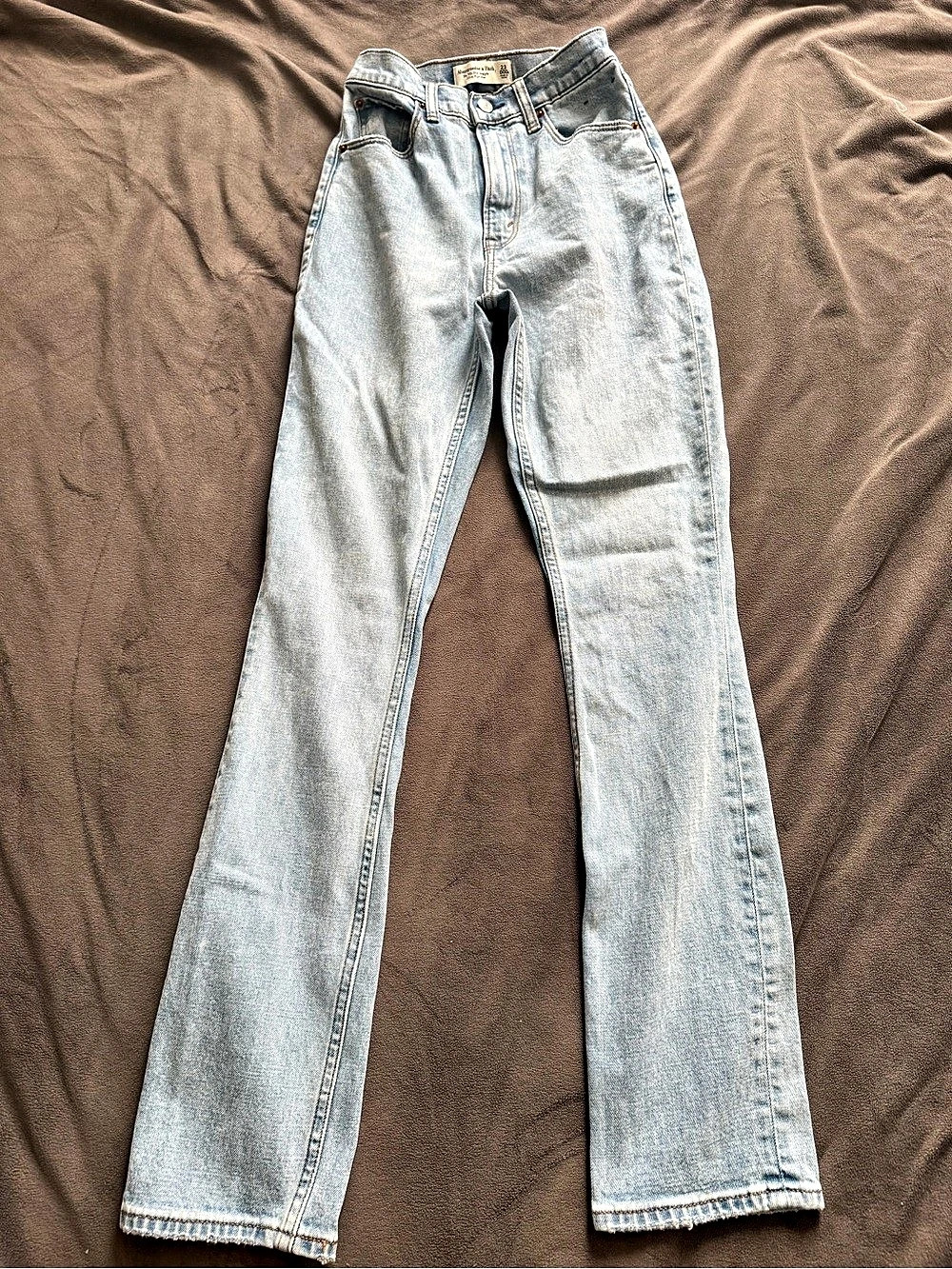 Abercrombie & Fitch The '90s Slim Straight Ultra High Rise Straight Leg Jeans